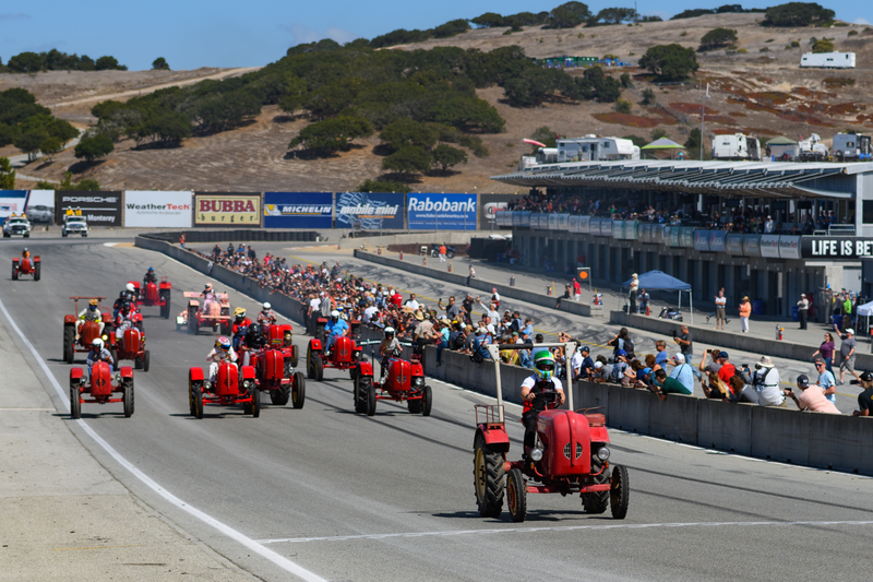 Illustration for article titled Porsche Tractor Racing Is the Real Pinnacle of Motorsport